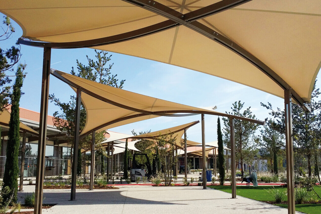 Serynis-Abris-de-terrasse-Vela-2